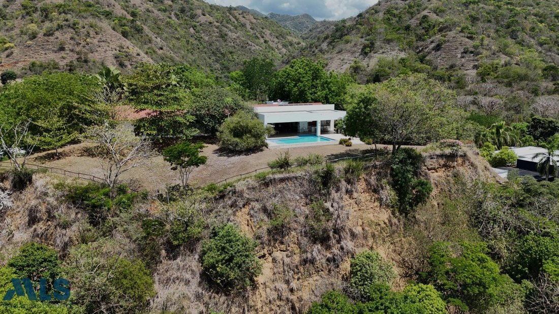 Land in Santa Fe de Antioquia, Santa Fe de Antioquia, Colombia 1 - 18089142