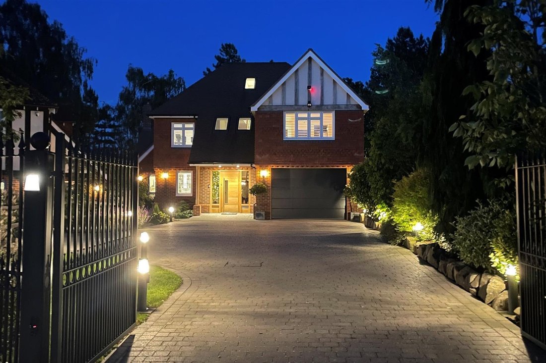 House in West Malling, England 1 - 16005346