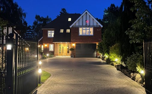 House in West Malling, England 1