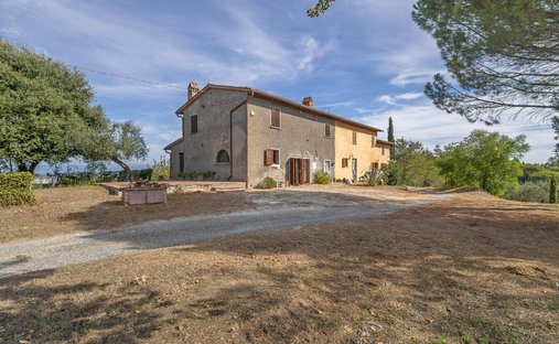 Palaia, Tuscany, Italy 1