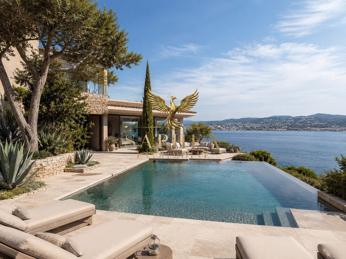 House in Sanary-sur-Mer, Provence-Alpes-Côte d'Azur, France 1 - 18068976