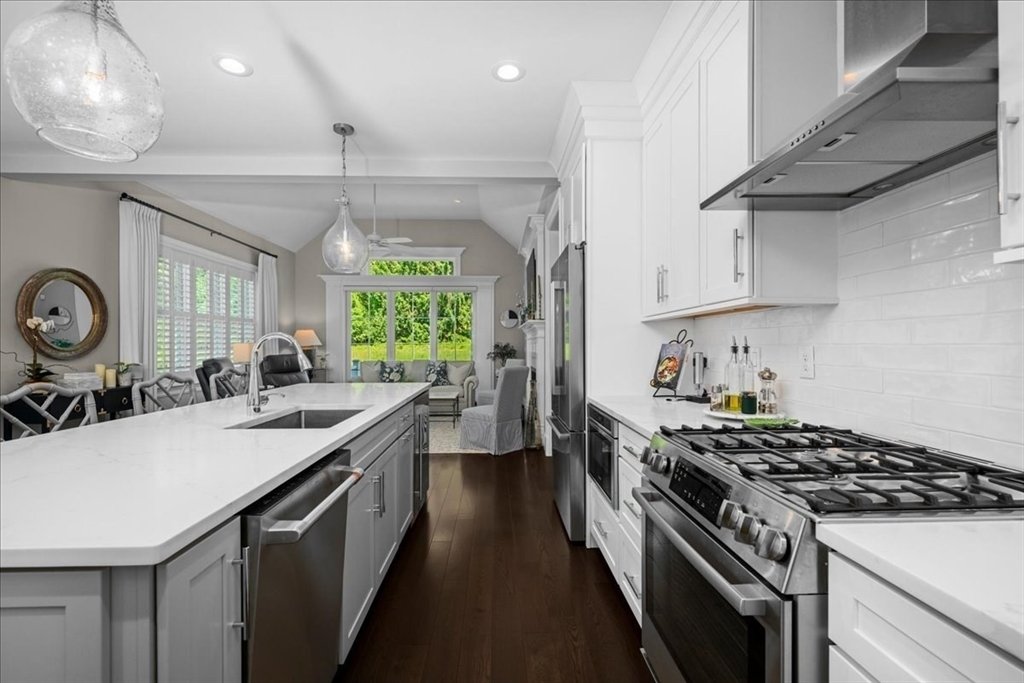 House in Framingham, Massachusetts, United States 5 - 18088012