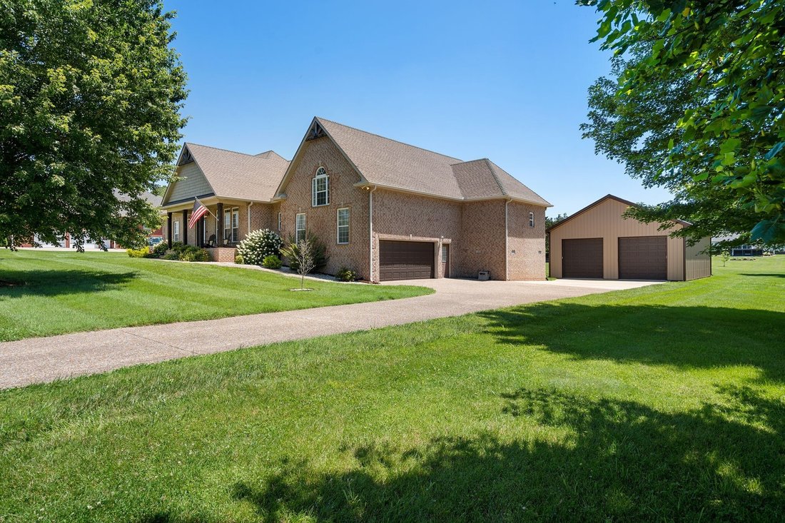 House in Cross Plains, Tennessee, United States 1 - 18089482