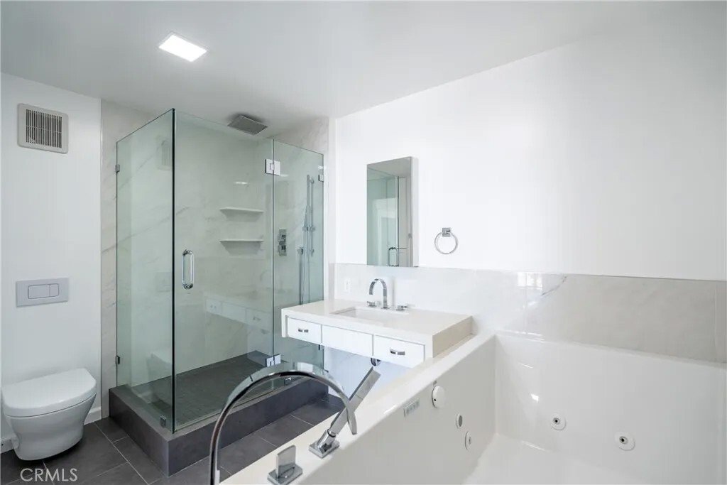 Condo in Torrance, California, United States 2 - 16524801