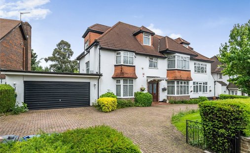 House in Mill Hill, Barnet, England 1