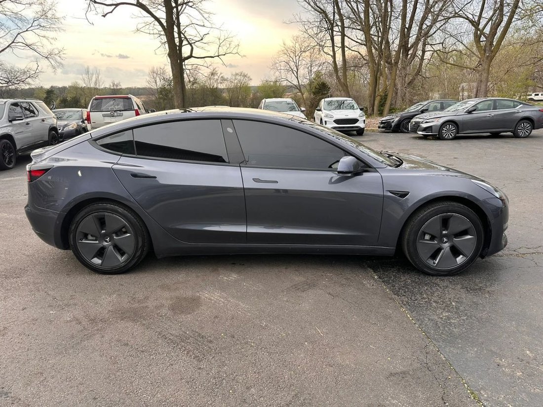 Sedan in Island Lake, IL, United States 4 - 18087636