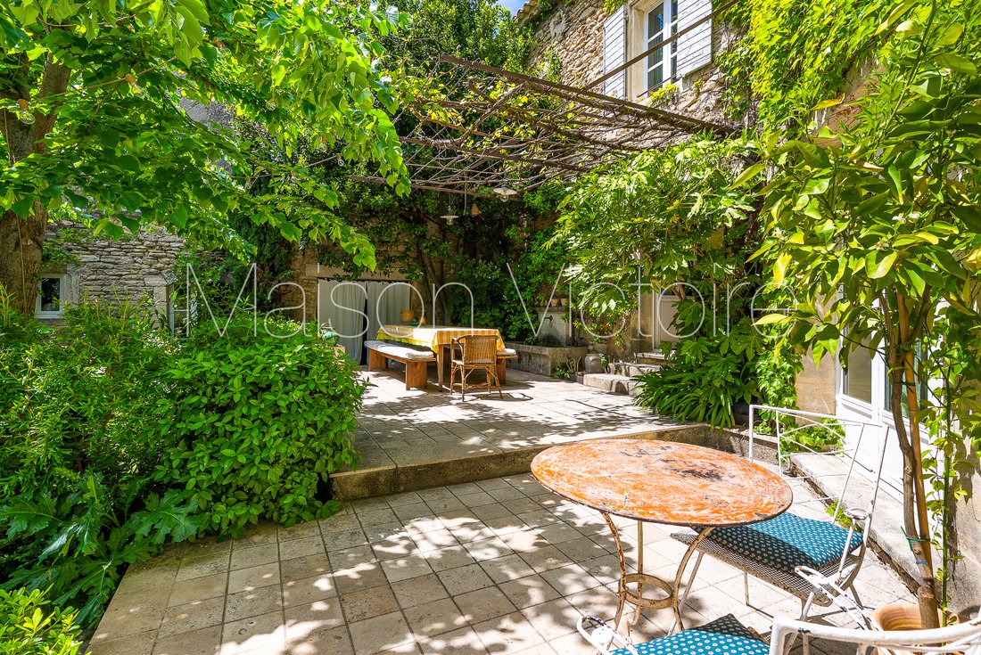 House in Gordes, Provence-Alpes-Côte d'Azur, France 2 - 17856524
