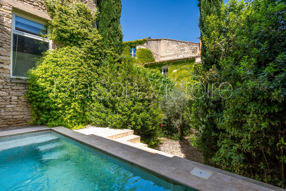 House in Gordes, Provence-Alpes-Côte d'Azur, France 3 - 17856524