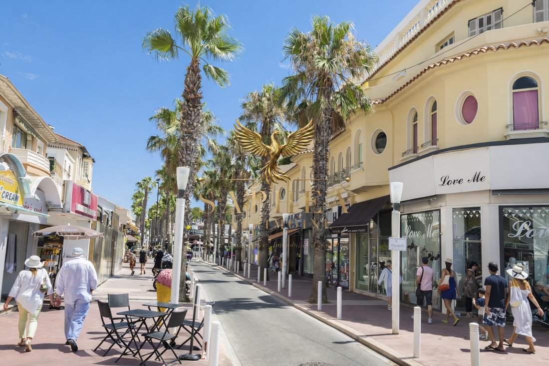 Apartment in Les Cougoulins-Rastines, Antibes, France 1 - 17432848