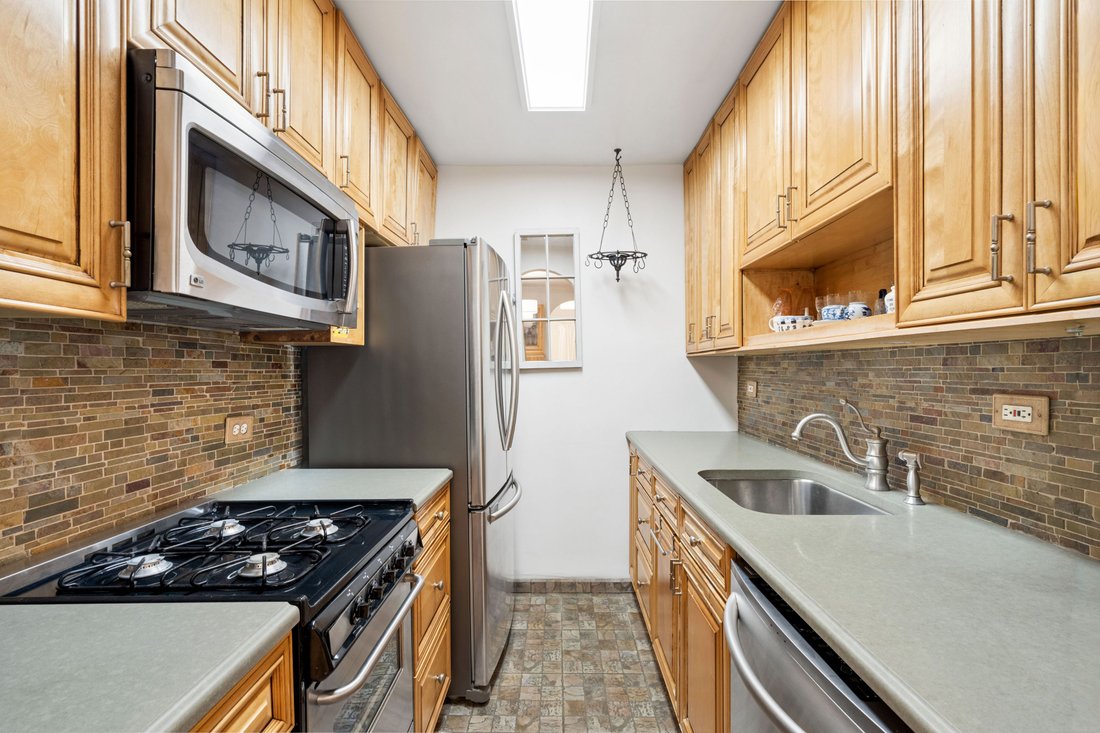 Co Op in New York, New York, United States 5 - 18089829