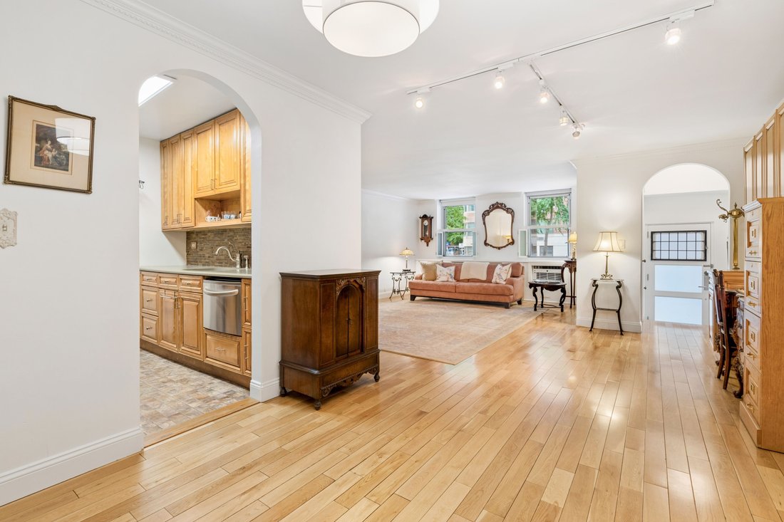 Co Op in New York, New York, United States 1 - 18089829