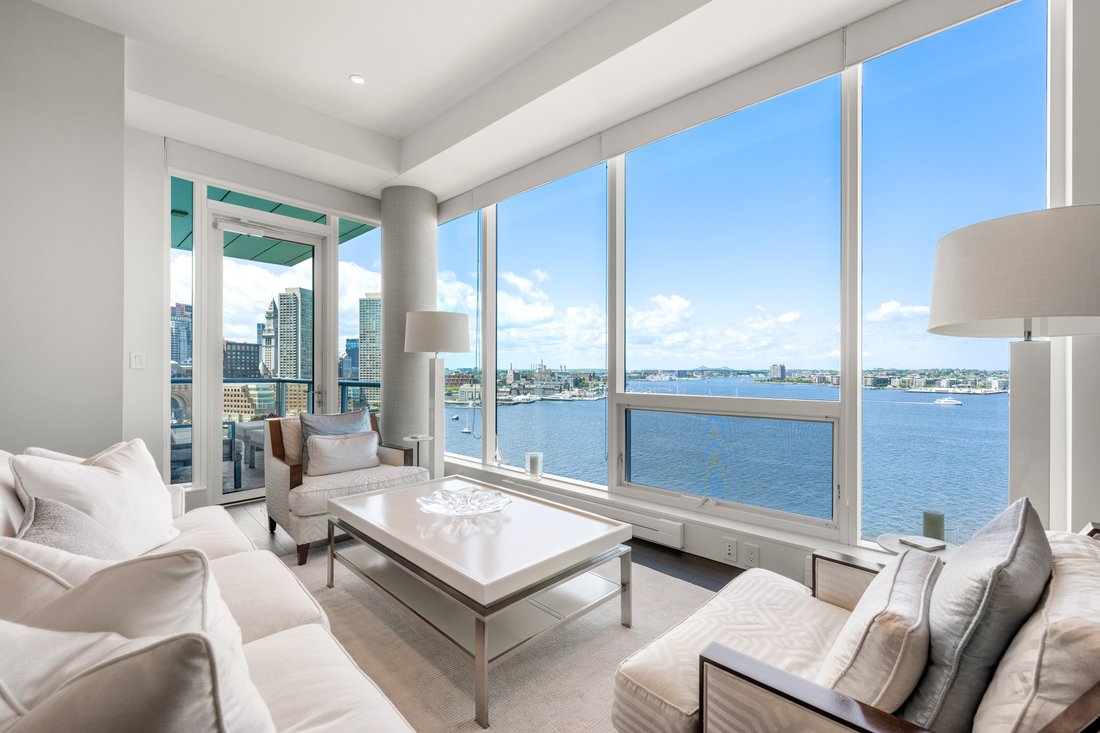 Condo in Boston, Massachusetts, United States 1 - 18089814