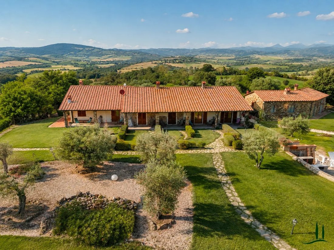Estate in Manciano, Tuscany, Italy 5 - 17556613