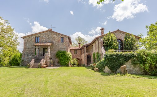 Country House in San Venanzo, Umbria, Italy 1