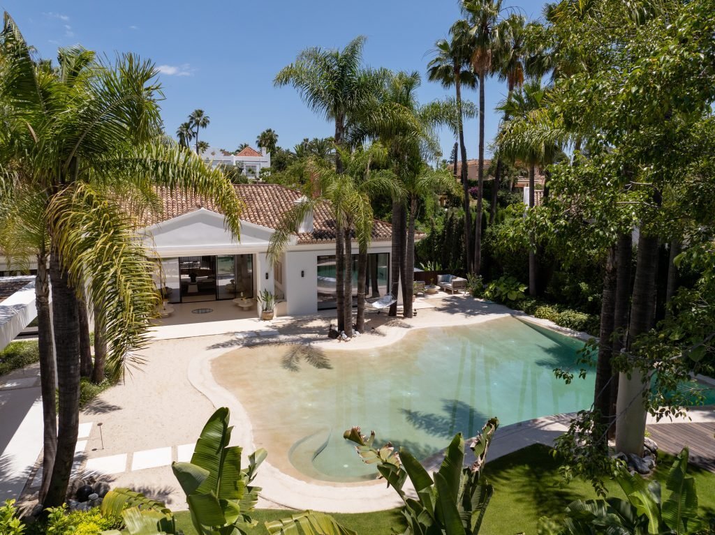 Villa in Marbella, Andalusia, Spain 1 - 18090085