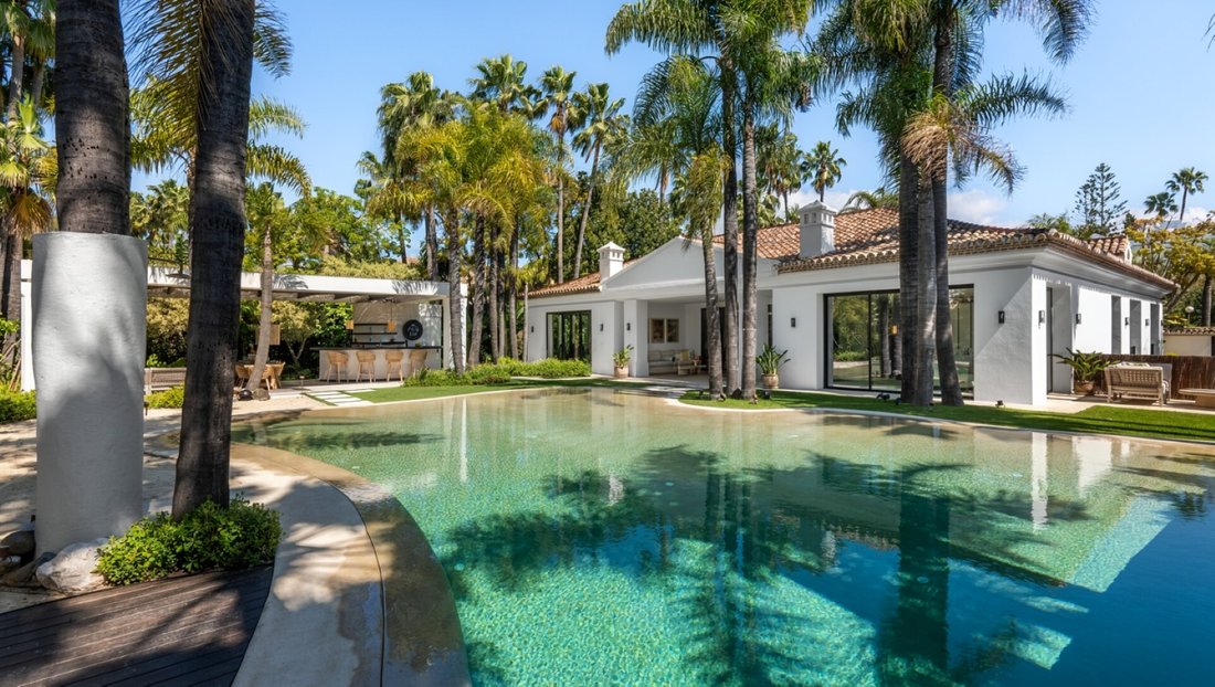 Villa in Marbella, Andalusia, Spain 2 - 18090085