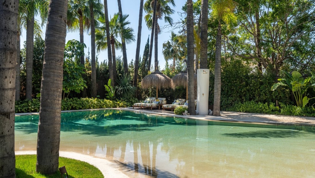 Villa in Marbella, Andalusia, Spain 3 - 18090085