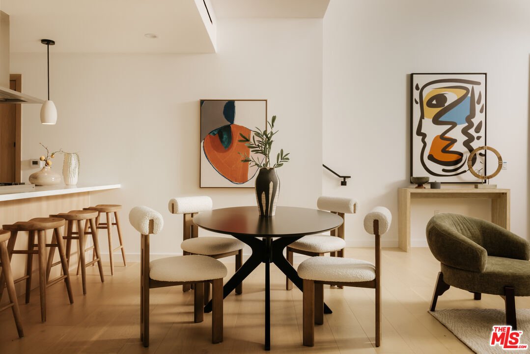 Condo in Los Angeles, California, United States 5 - 18090068