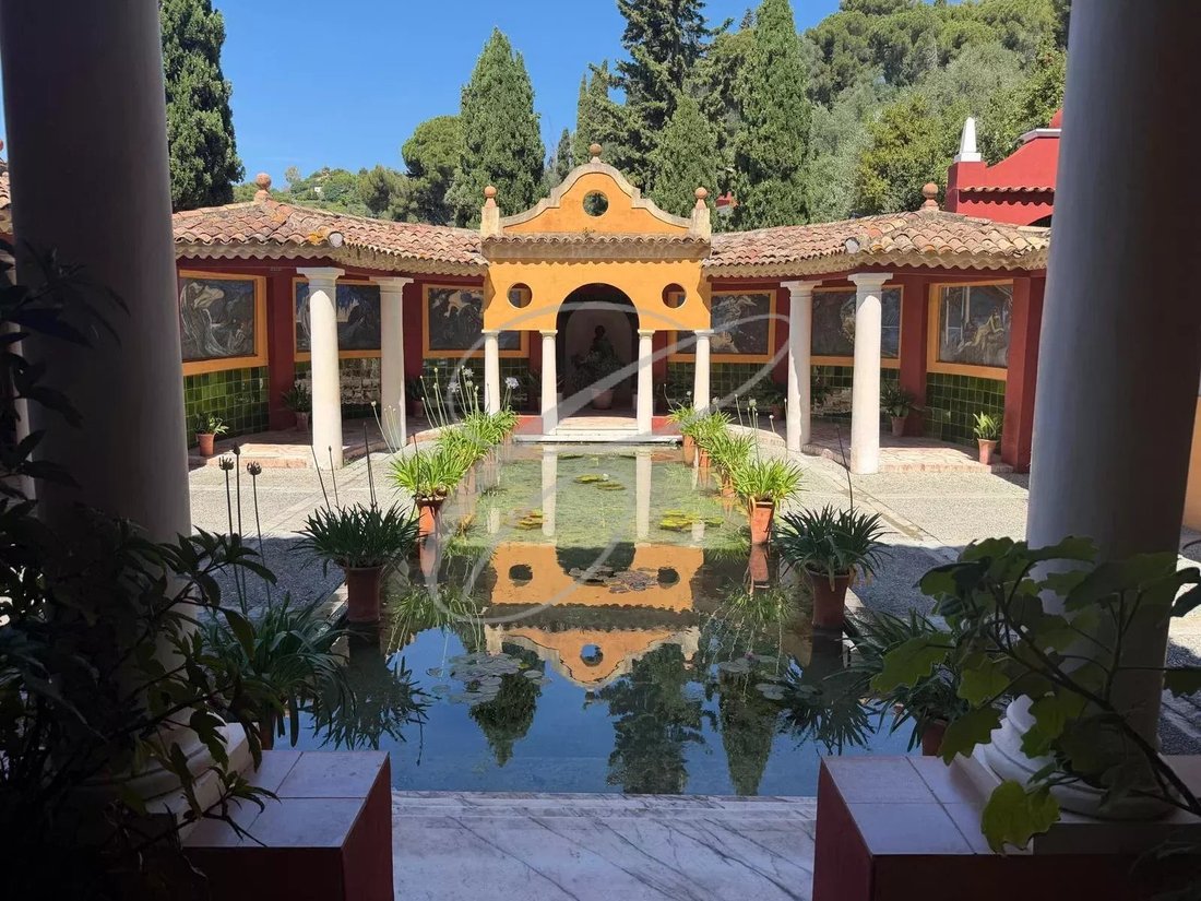 Villa in Menton, Provence-Alpes-Côte d'Azur, France 5 - 18090167