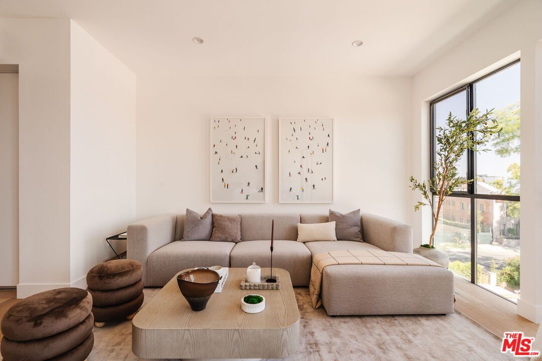 Condo in Los Angeles, California, United States 5 - 18089957