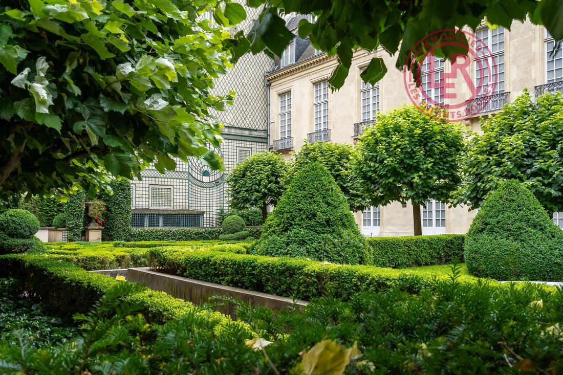 Apartment in Sainte Avoie, Paris 3e Arrondissement, Paris 3 - 17628426