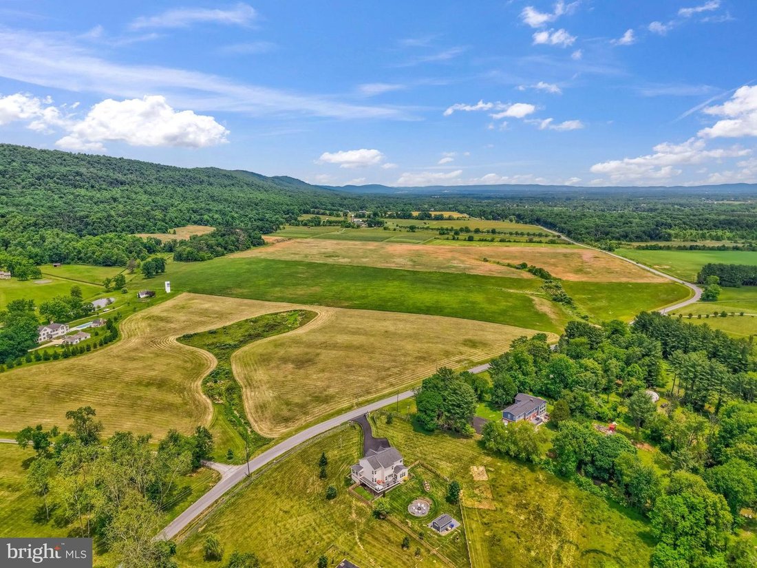 House in Purcellville, Virginia, United States 2 - 18090095
