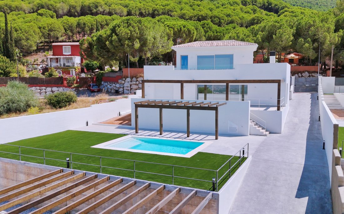 Villa in Alhaurin de la Torre, Andalusia, Spain 1 - 18090945