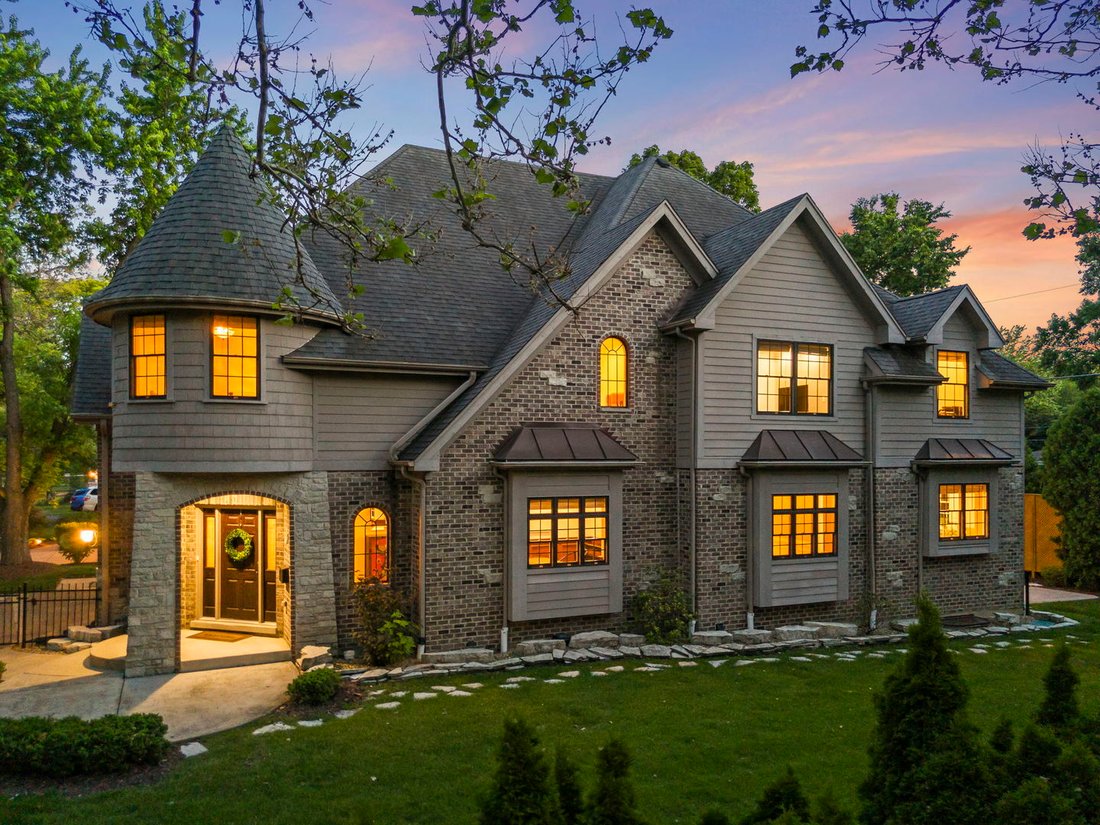House in Naperville, Illinois, United States 1 - 18080092