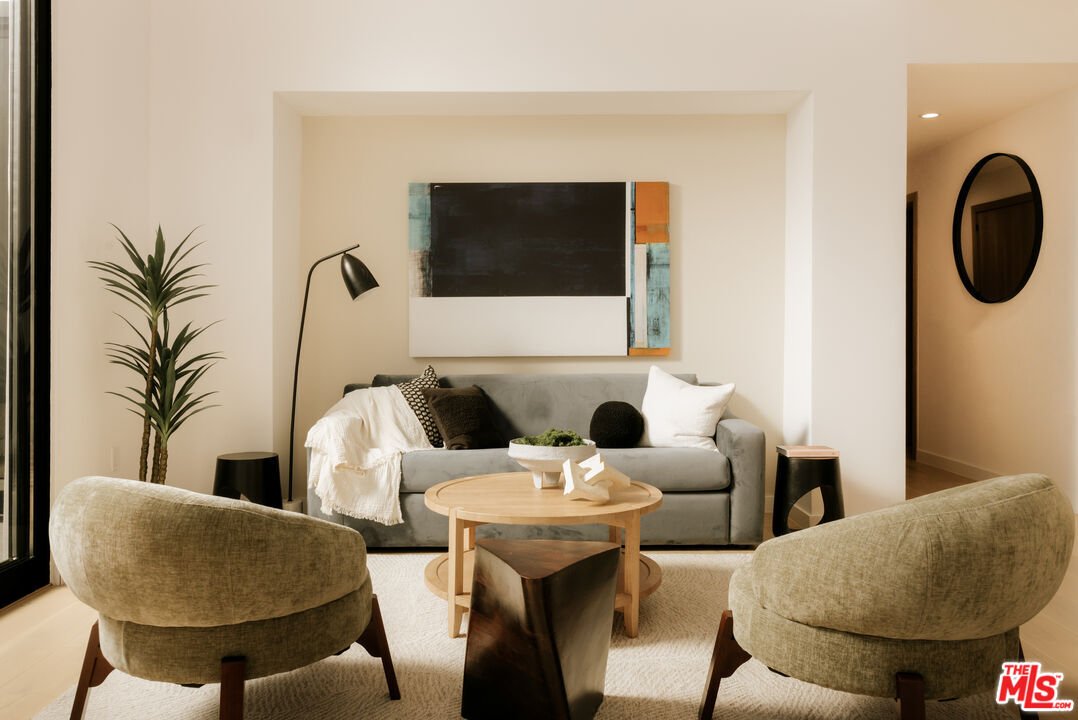 Condo in Los Angeles, California, United States 1 - 18090068