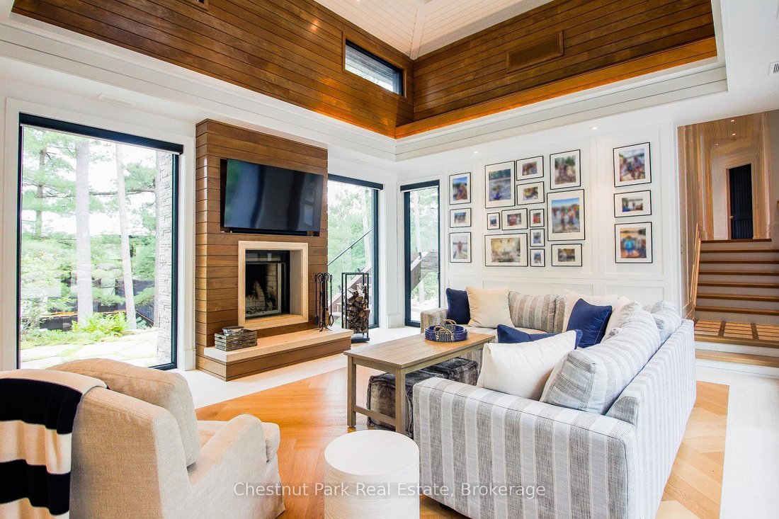 House in Gravenhurst, Ontario, Canada 5 - 18090001