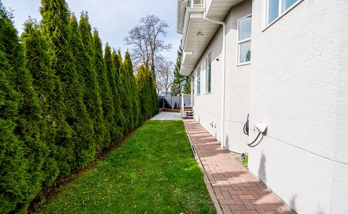 House in Burnaby, British Columbia, Canada 1