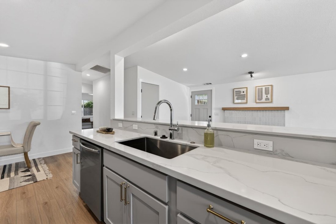 House in Santa Clara, California, United States 5 - 18090010