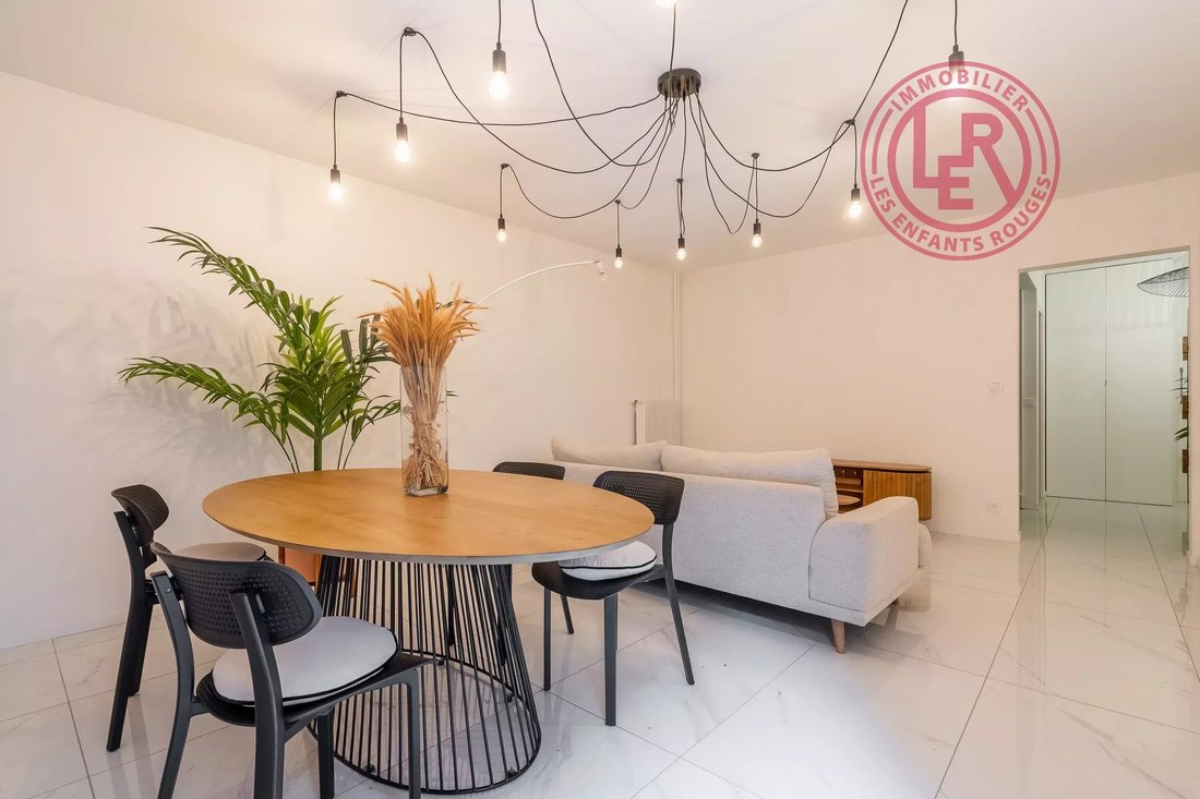 Apartment in Sainte Avoie, Paris 3e Arrondissement, Paris 4 - 17628426