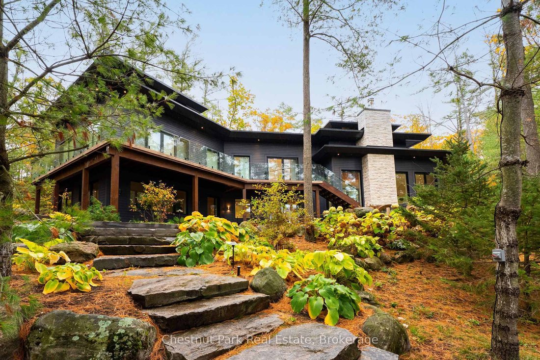 House in Gravenhurst, Ontario, Canada 2 - 18090001