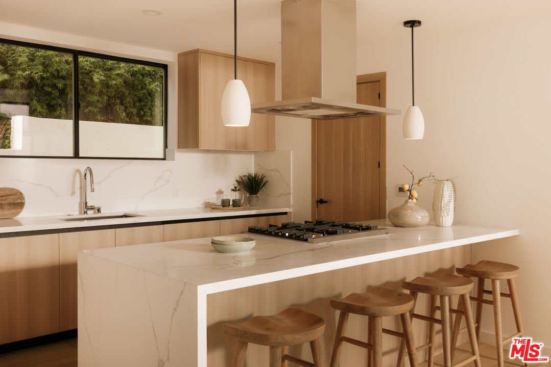 Condo in Los Angeles, California, United States 4 - 18090068