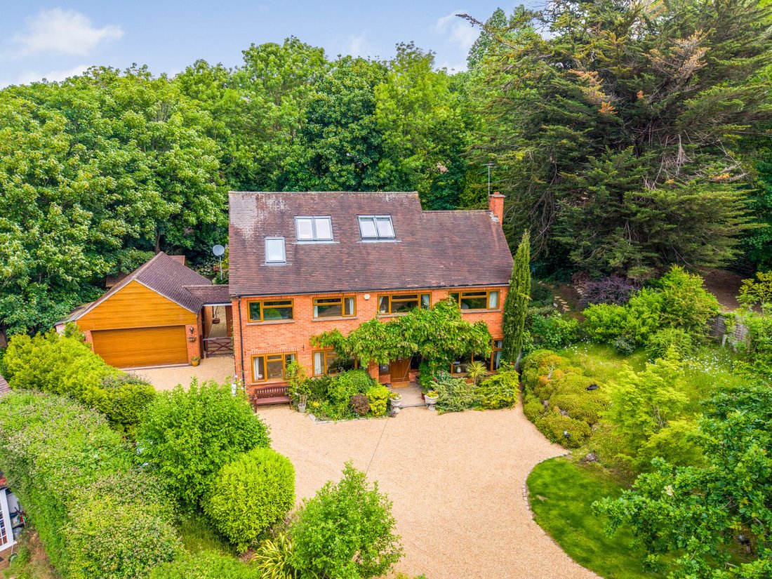 House in Knowl Hill, England 1 - 18089851