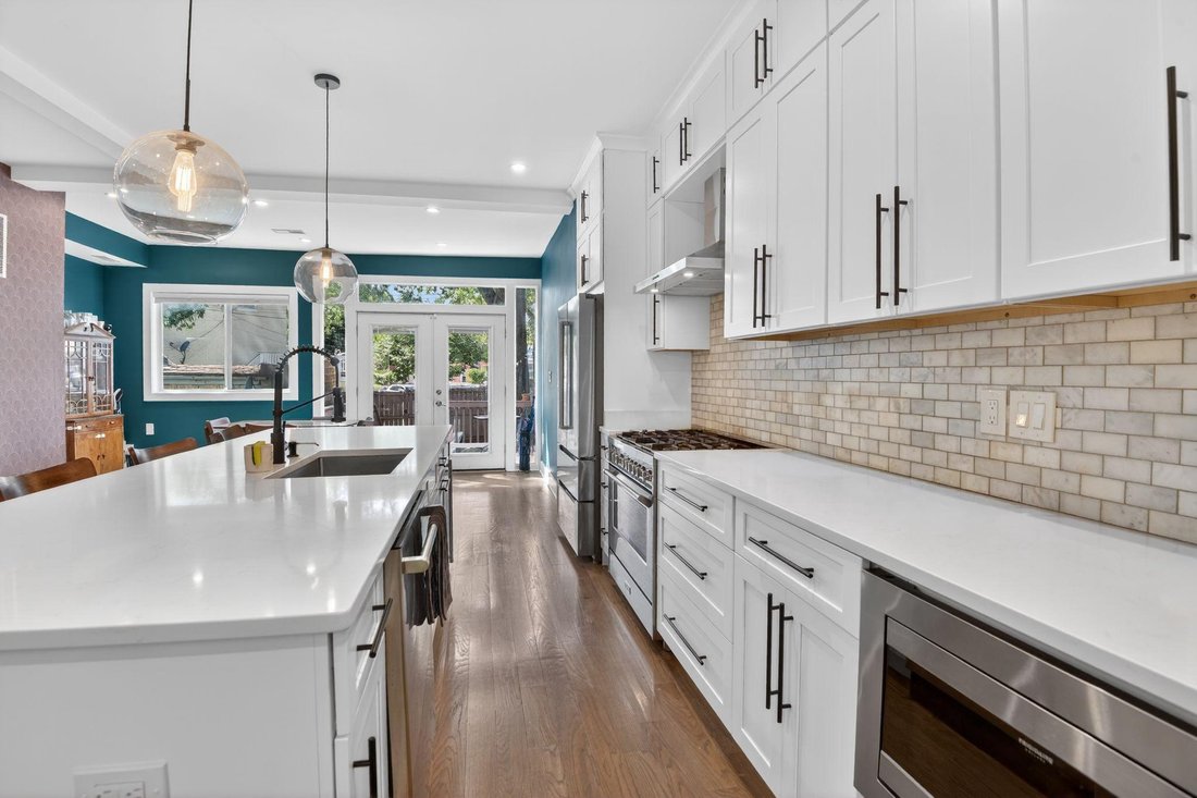 House in Washington, District of Columbia, United States 5 - 18090103
