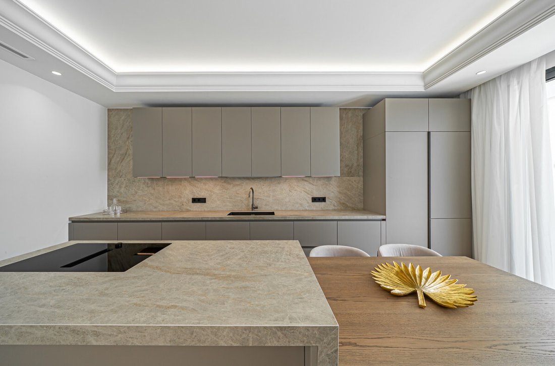 Villa in Marbella, Andalusia, Spain 5 - 18090764