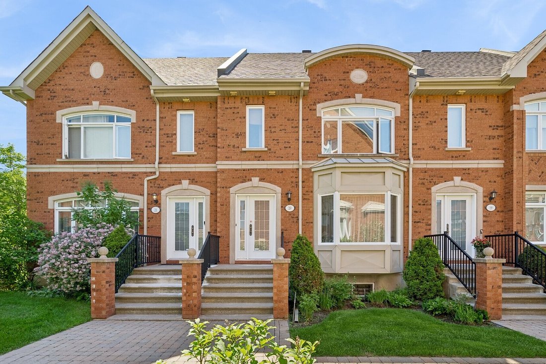 House in Pointe-Claire, Quebec, Canada 2 - 17411874