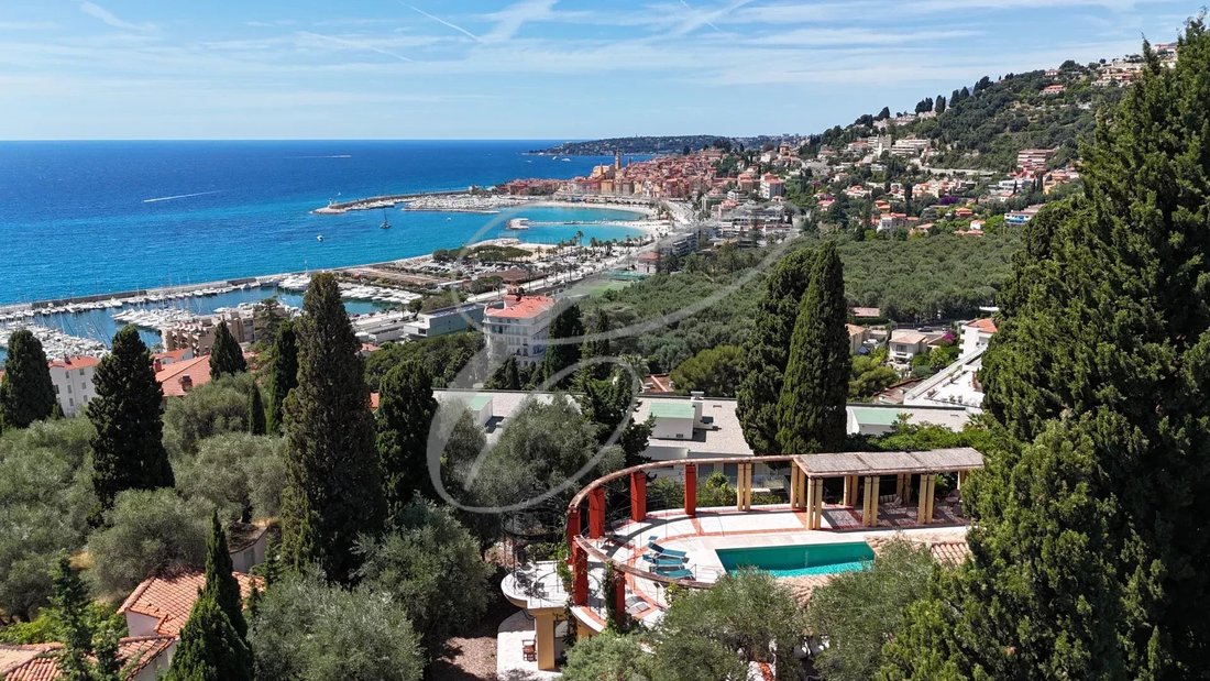 Villa in Menton, Provence-Alpes-Côte d'Azur, France 1 - 18090167