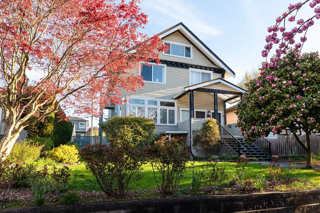 Vancouver, British Columbia, Canada 2 - 18089920