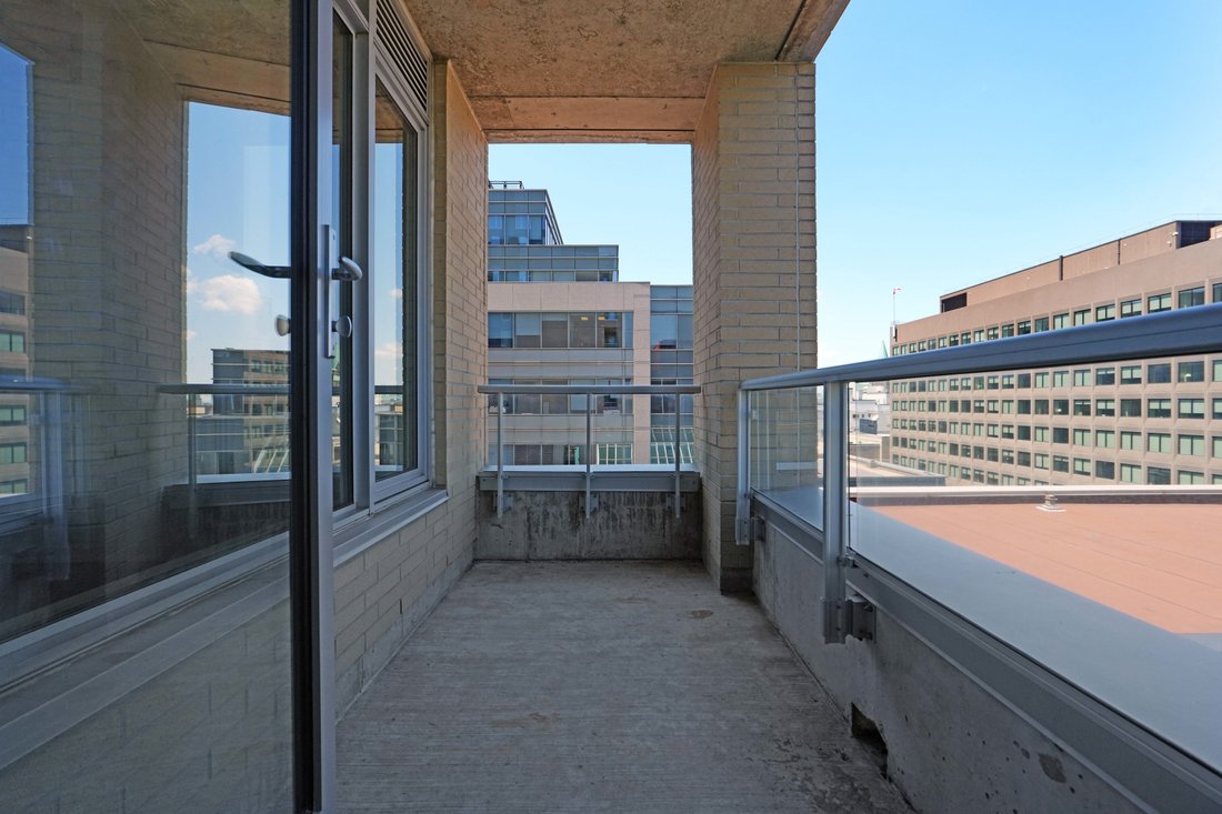 Condo in Ottawa, Ontario, Canada 4 - 15409566