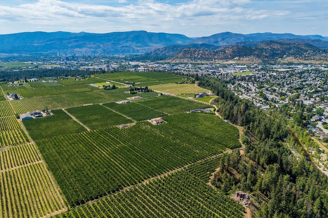 Farm Ranch in Kelowna, British Columbia, Canada 5 - 18090176