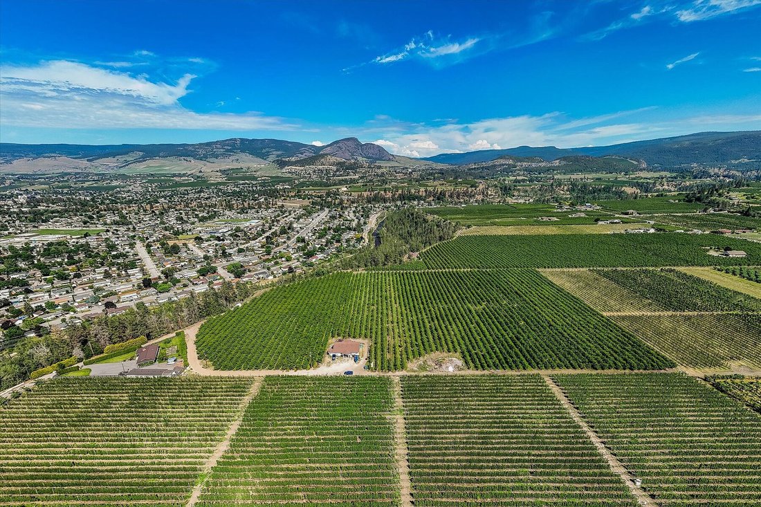 Farm Ranch in Kelowna, British Columbia, Canada 3 - 18090176