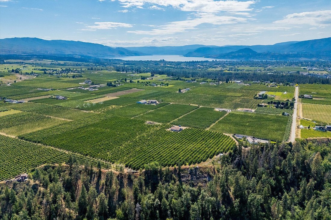 Farm Ranch in Kelowna, British Columbia, Canada 4 - 18090176