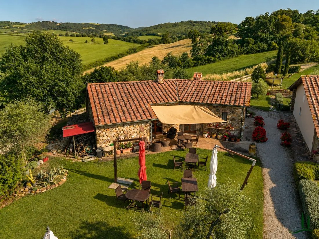 Estate in Manciano, Tuscany, Italy 4 - 17556613