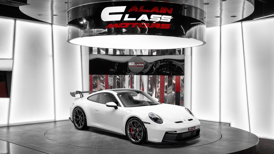 Coupe in Dubai, United Arab Emirates 1 - 18090074