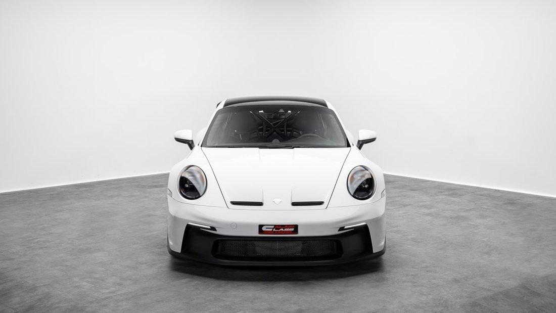 Coupe in Dubai, United Arab Emirates 3 - 18090074