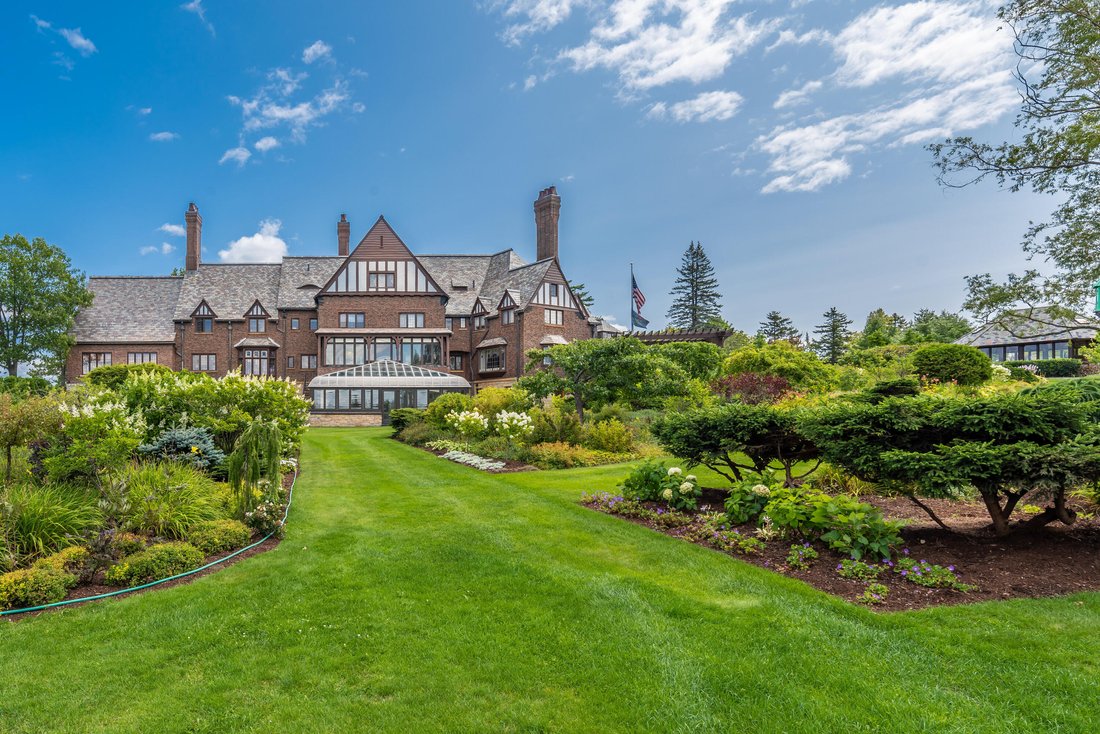 House in Greenville, Maine, United States 4 - 18090002