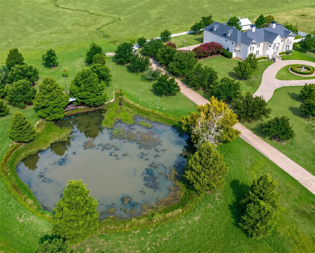 House in Gainesville, Texas, United States 5 - 18090035